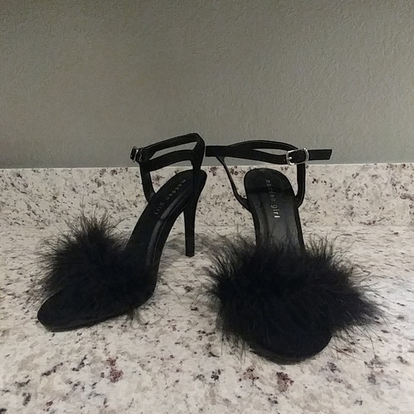Madden Girl Shoes - Feather fur black heels size 7 pin up 50s